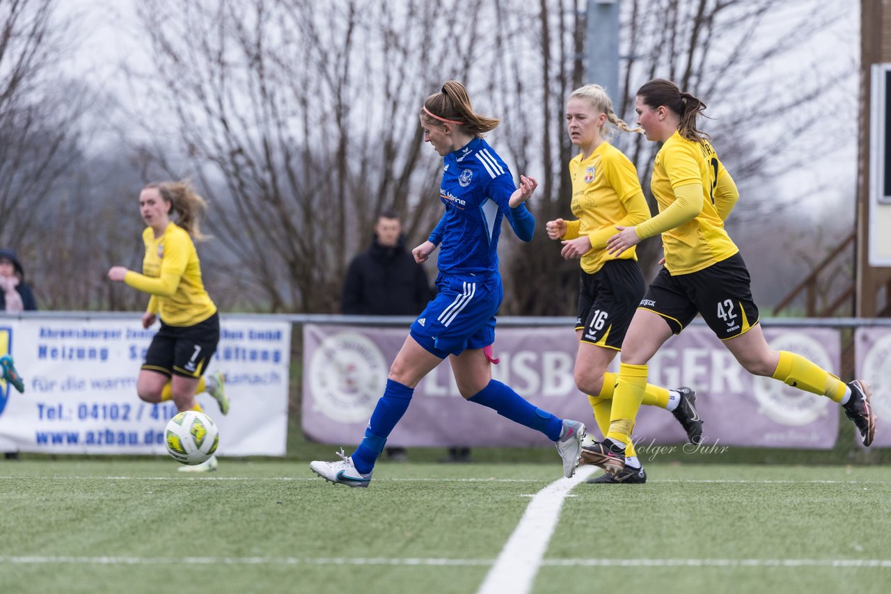 Bild 423 - F SSC Hagen Ahrensburg - SV Frisia Risum-Lindholm : Ergebnis: 1:2